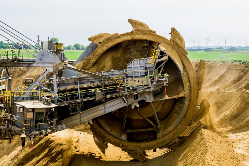 paddle-wheel-bucket-wheel-excavators-brown-coal-open-pit-mining